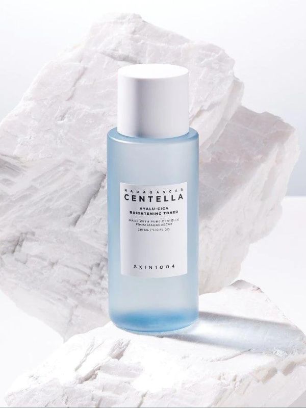 SKIN1004 Madagascar Centella Hyalu-Cica Brightening Toner 210ml-0